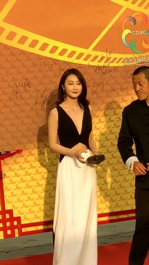 都是娱乐新闻了,热点事件盘点