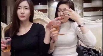 俩女主播直播喝酒视频,两位女主播直播畅饮，欢声笑语传递快乐